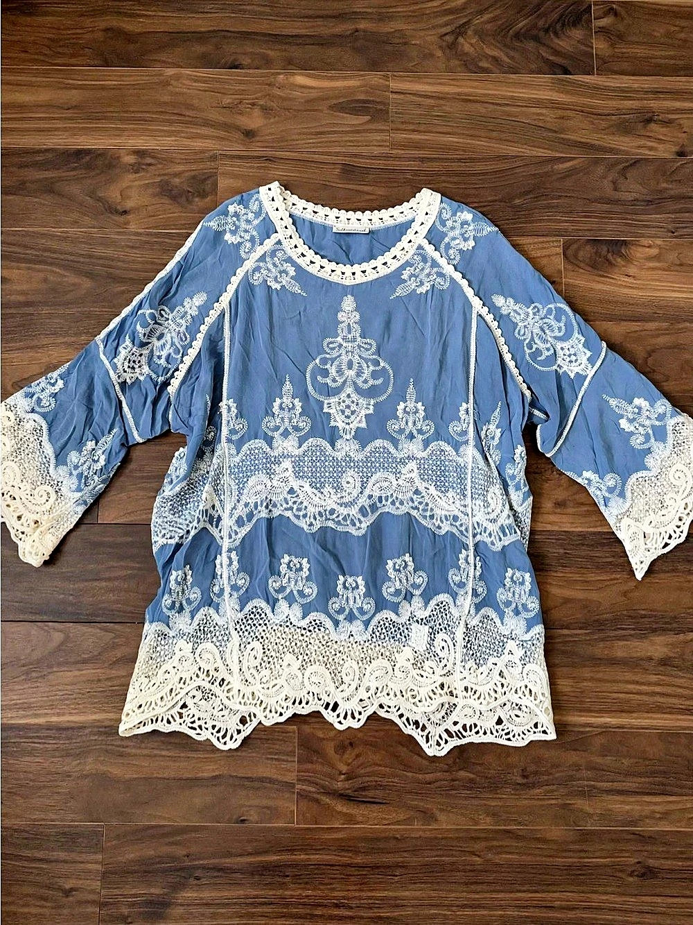 Blue & White Lace Trim Tunic Like New
